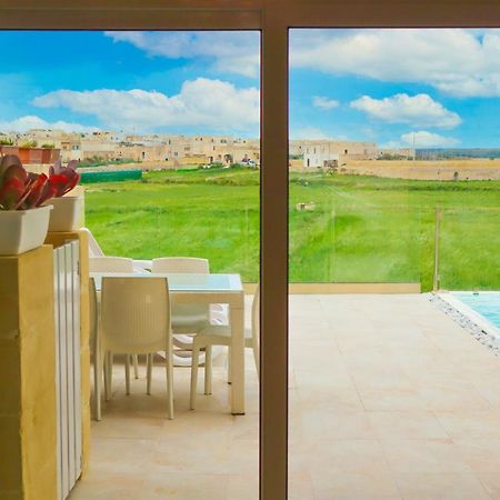 Inni Holiday Home With Infinity Pool Għarb Екстериор снимка