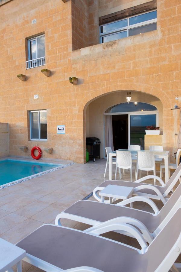 Inni Holiday Home With Infinity Pool Għarb Екстериор снимка