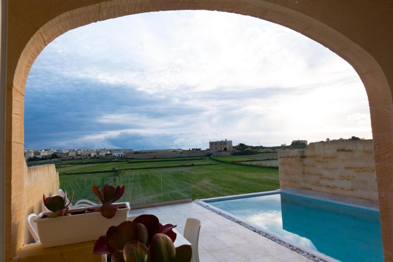 Inni Holiday Home With Infinity Pool Għarb Екстериор снимка